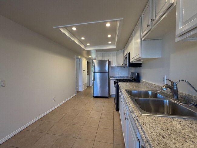 Photo - 2623 Calle Del Comercio Unit #02