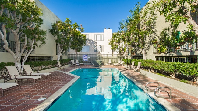 Photo - Encino Crest Apartments