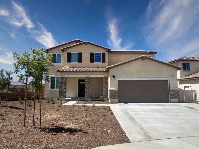 **Newer Built Resort style gated community... - **Newer Built Resort style gated community... House