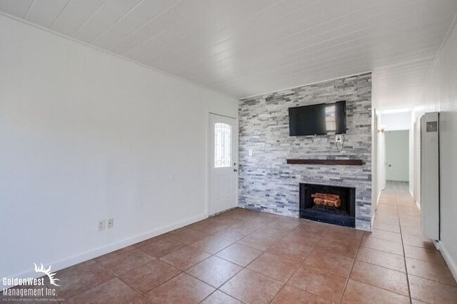 Photo - Modern 3Bdm 1Ba Duplex Home in Desirable Point Loma Heights Neighborhood!