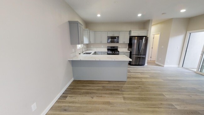 Photo - One Story 4BD/2BA w/ Private Yard!!