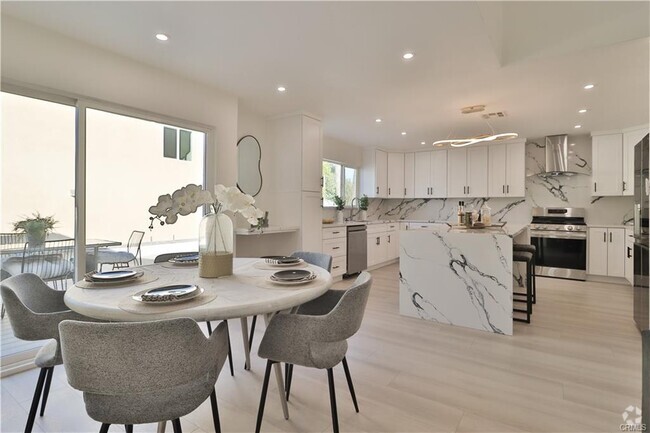 Building Photo - 22131 Victory Blvd Rental