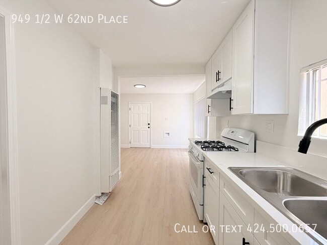 Photo - 949 1/2 W 62nd Place-