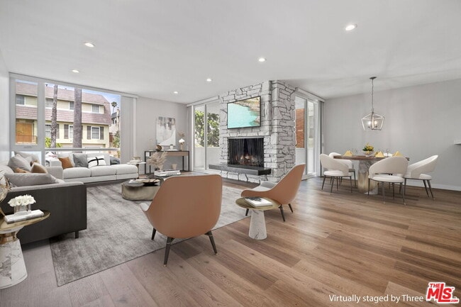 Building Photo - 848 18th St Unit 2