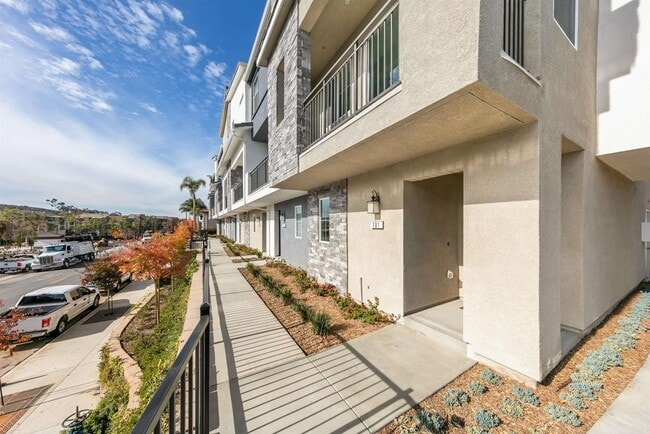 Photo - 342 Fitzpatrick Rd Townhome