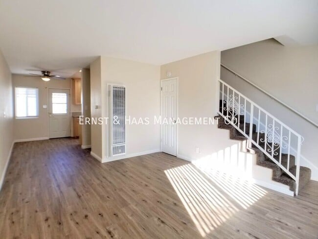 Photo - 75 E Mountain View St