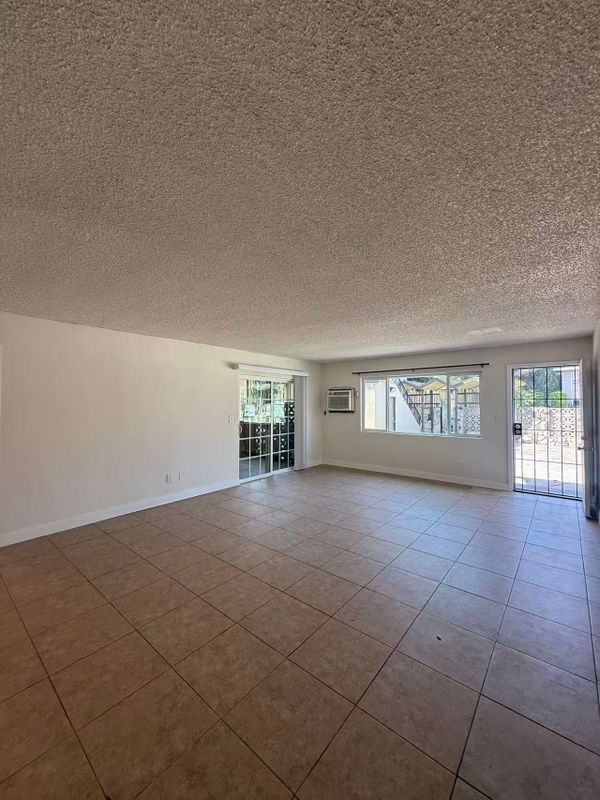 Photo - 2018 Las Vegas Ave Unit 8