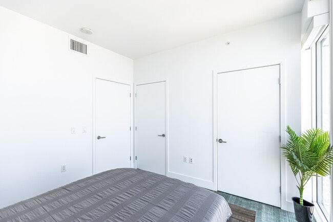 Photo - 802 S Broadway