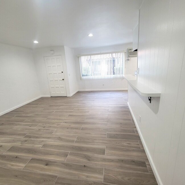 Photo - 3901 Green Ave Unit B