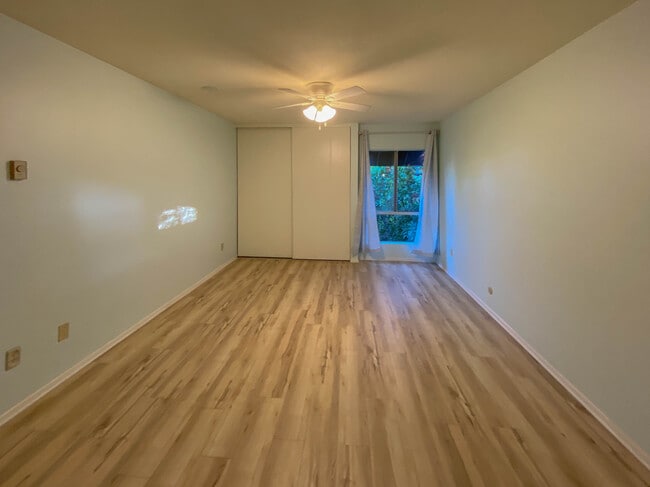 Photo - 4900 Overland Ave Unit 324