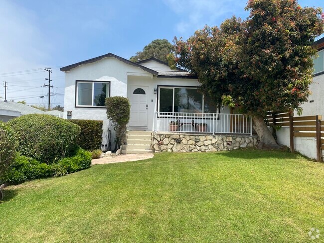 Building Photo - 1031 Avenue A Rental