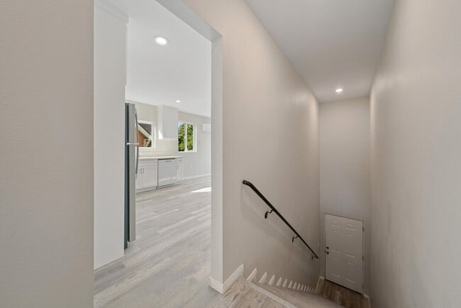 Photo - 324 W 51st St Unit 324 1.5