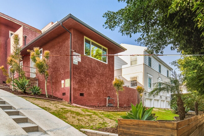 Photo - 1319 S Mansfield Ave Unit 1319