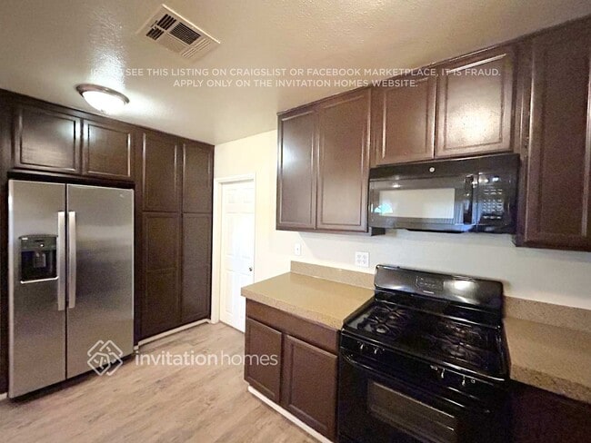 Photo - 8159 Beeman Ave