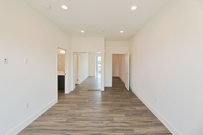 Photo - 4000 Mont Clair Apartments