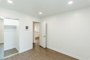 Photo - 462 Davidson St Unit B