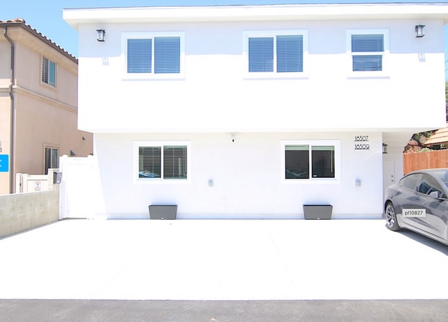 Building Photo - 18507 Burin Ave Unit C