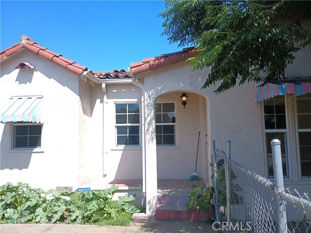 Photo - 1580 N Orange Grove Ave House