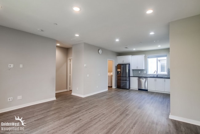 Photo - Stylish 3Bdm 3Ba Condo with Modern Upgrade...