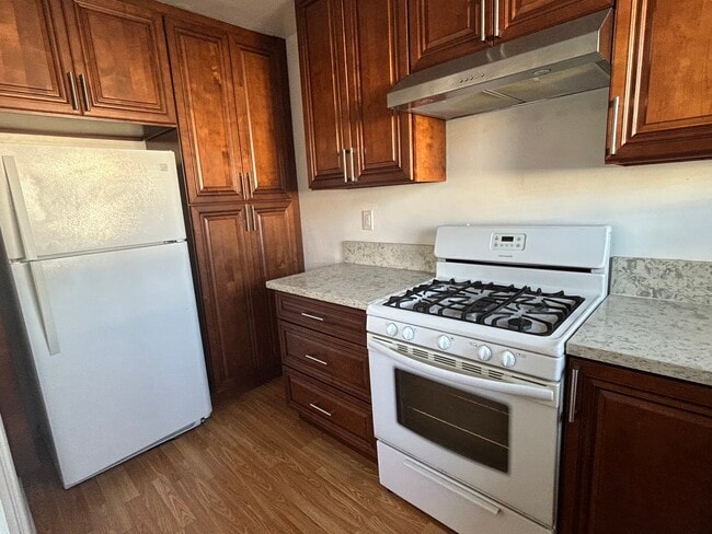 Photo - 2032-2106 Delaware Ave