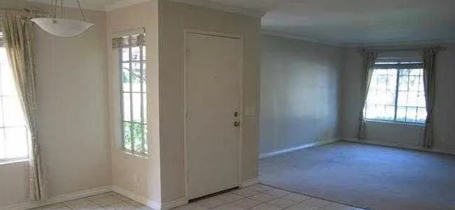 Building Photo - 128 Greenfield Unit 119