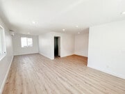 Photo - 3824 W 104th St