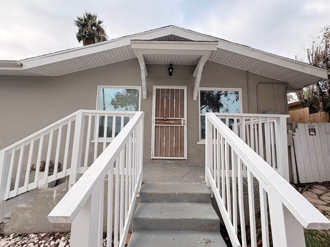 4 Bedroom 2 Bath House For Rent in City He... - 4 Bedroom 2 Bath House For Rent in City He...