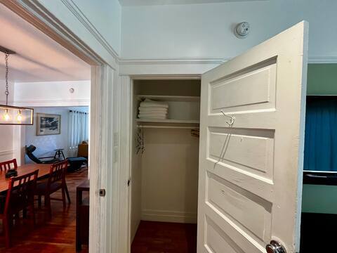 Building Photo - 1405 N Mansfield Ave