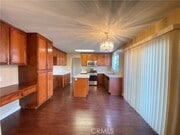 Photo - 708 Hillview St