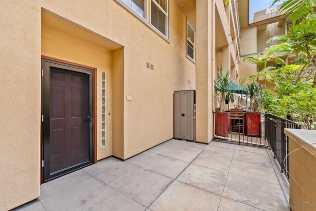 Photo - 301 W G St Unit 112