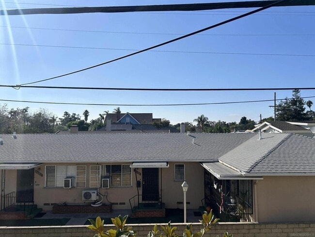 Photo - 1646 Brookes Ave