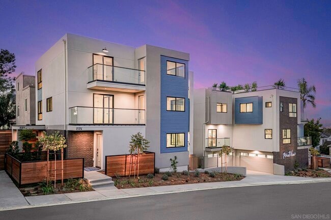 Photo - 2124 San Clemente St