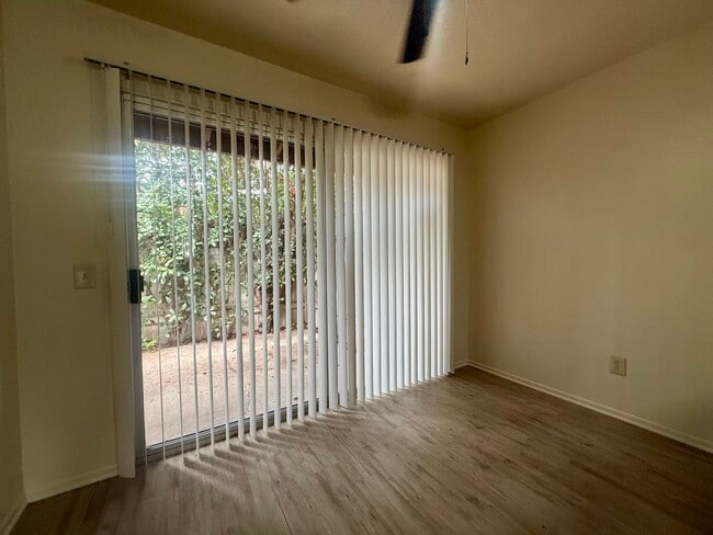 Photo - Los Robles Vista
