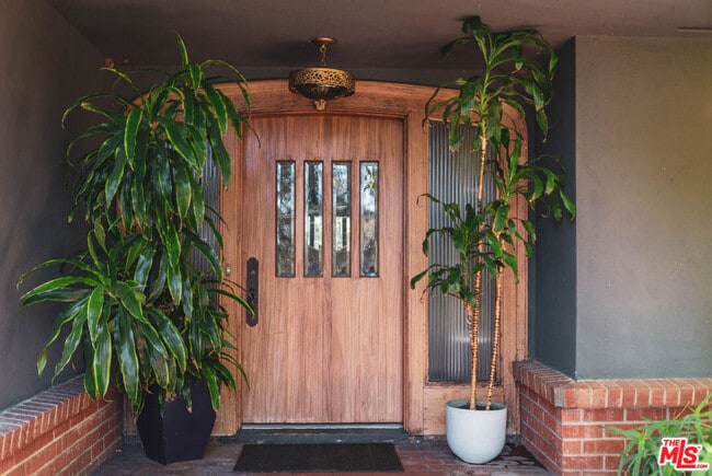 Photo - 1070 Norumbega Dr