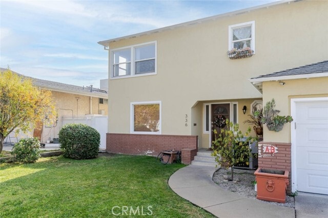 Building Photo - 336 W Lexington Dr Unit A