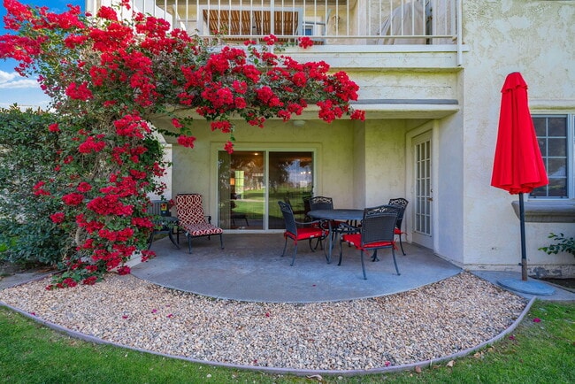 Photo - 207 Desert Falls Cir