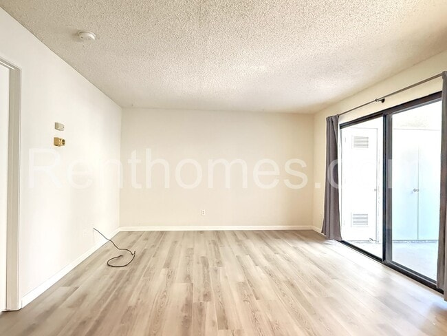 Photo - 8521-247 Summerdale Road