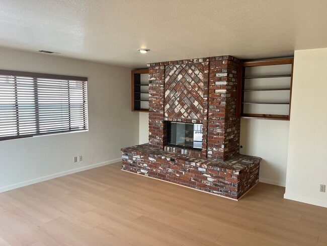 Photo - Grand Ave Barakat Unit #621