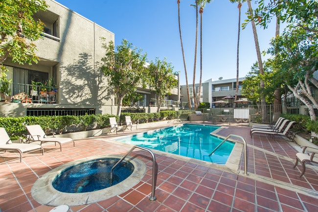 Photo - Encino Crest Apartments