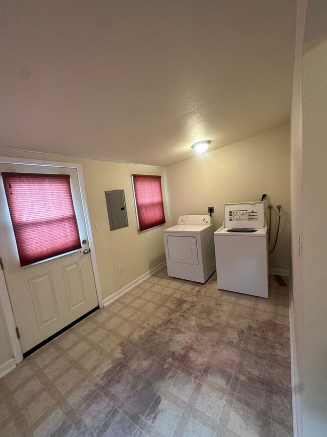 Photo - 511.5 N A St