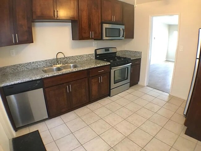 Building Photo - Mississippi Street 8plex #2 Unit 4418