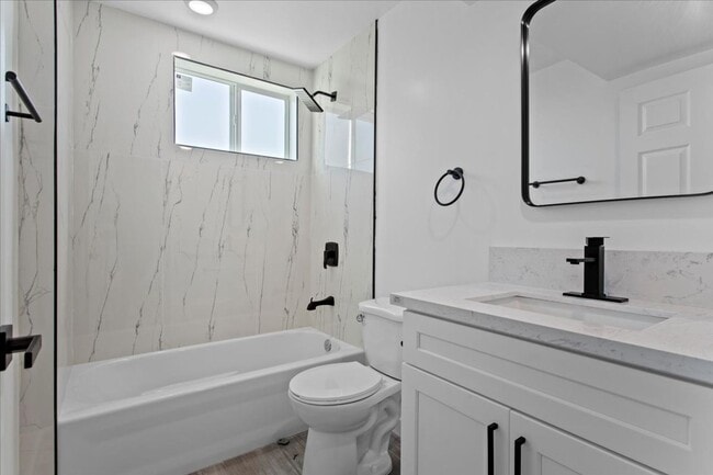 Photo - 850 W Gage Ave Unit 852