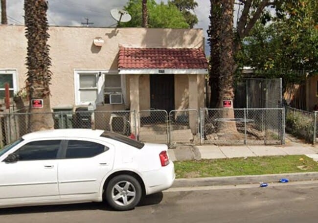 Building Photo - 1170 W Rialto Ave