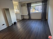 Photo - 1833 N Edgemont St Unit 7