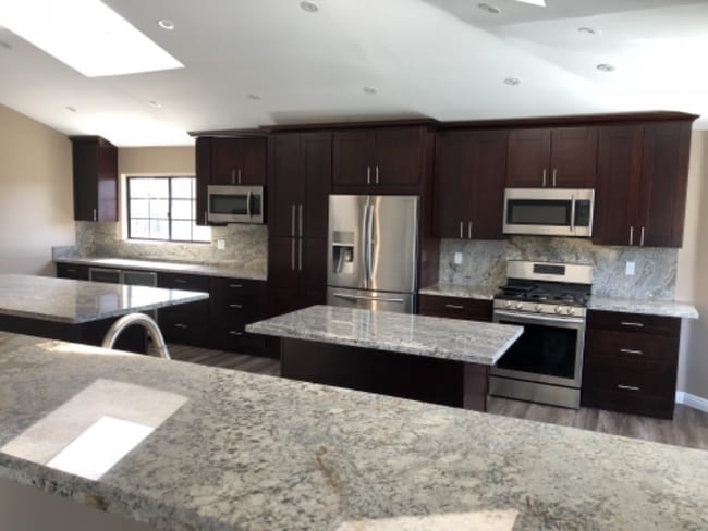 Photo - 1824 Queens Way