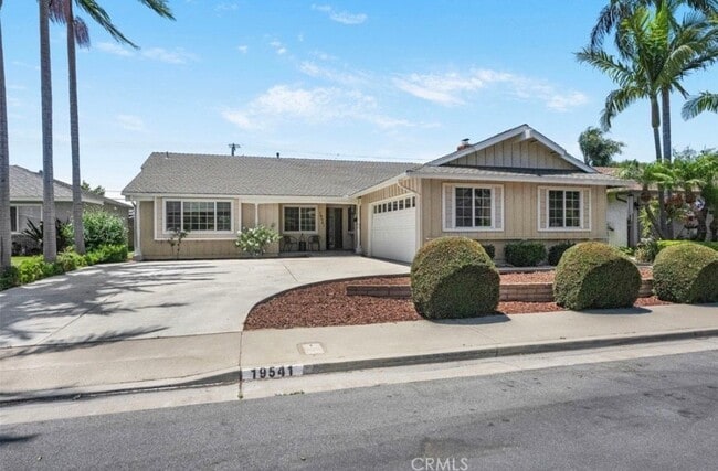 Building Photo - 19541 Hartsdale Cir