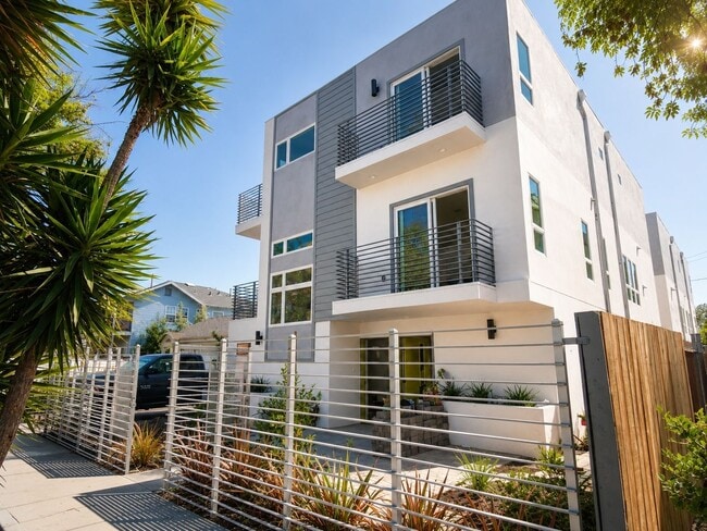 Photo - 3 Bed Modern Townhome + 2-Car Private Garage Unit #6650