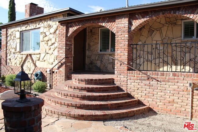 Photo - 12318 San Fernando Rd House