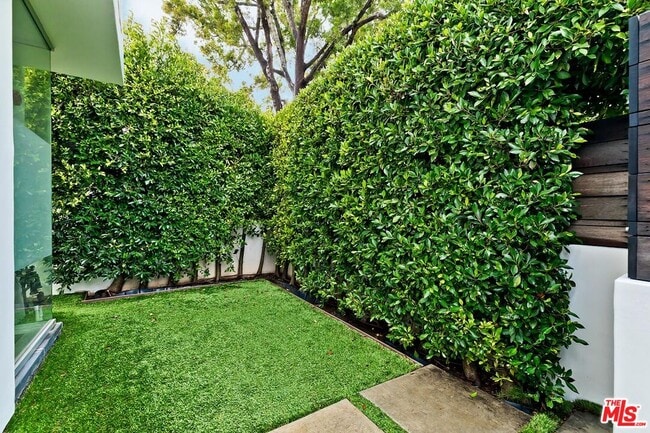 Photo - 644 Navy St