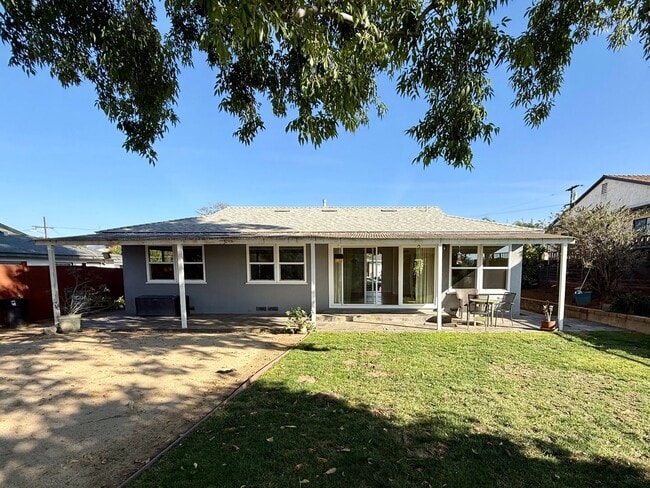 Photo - 6856 Newberry St